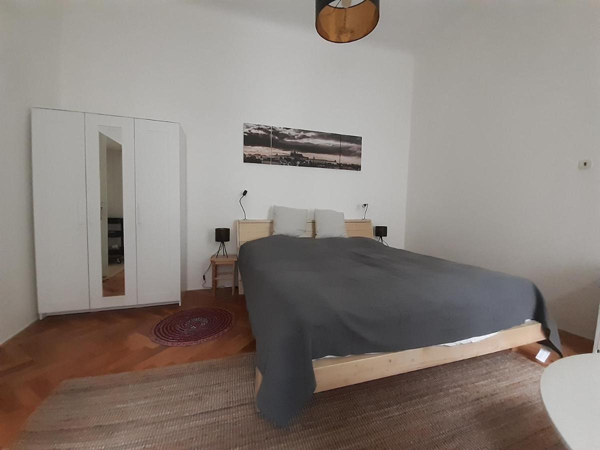 Soukromy Pokoj V Srdci Prahy Apartment Praha Bagian luar foto