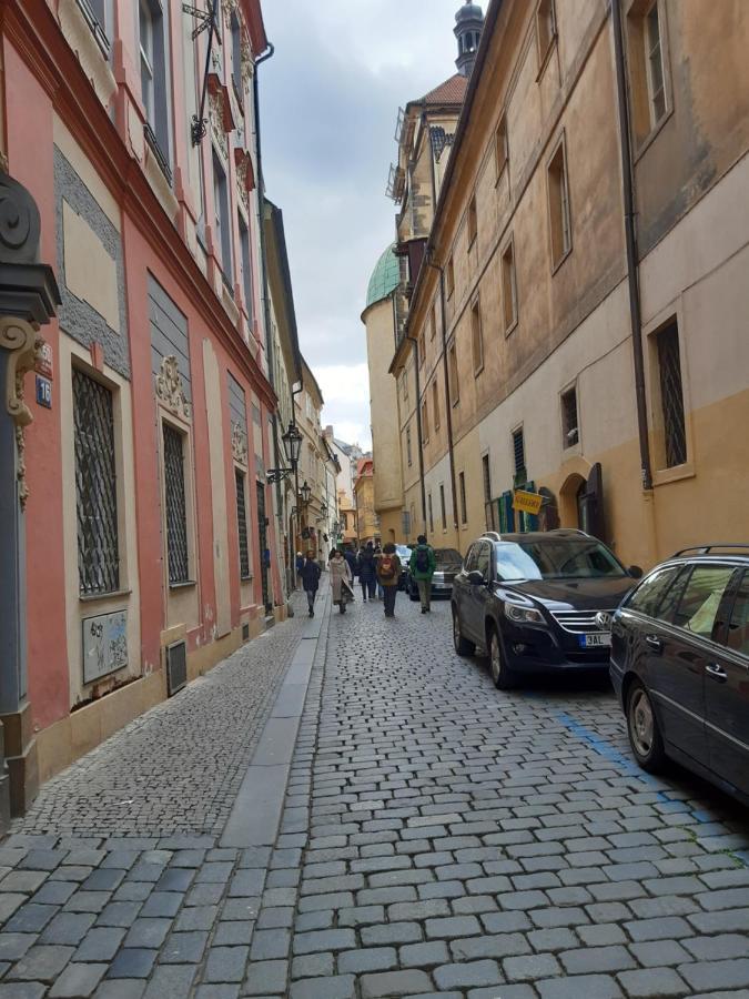 Soukromy Pokoj V Srdci Prahy Apartment Praha Bagian luar foto
